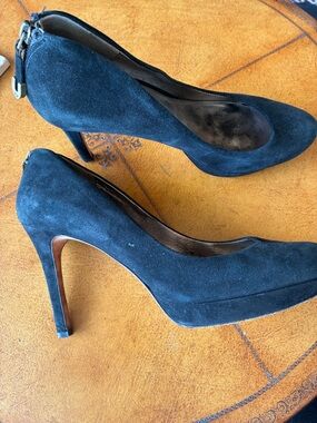 Joan & David Black Suede High Heel Pumps